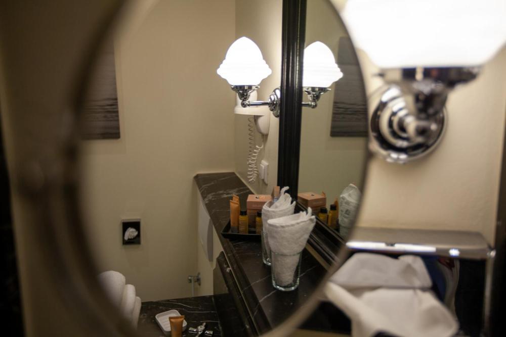 שוורין Hotel Niederlaendischer Hof מראה חיצוני תמונה