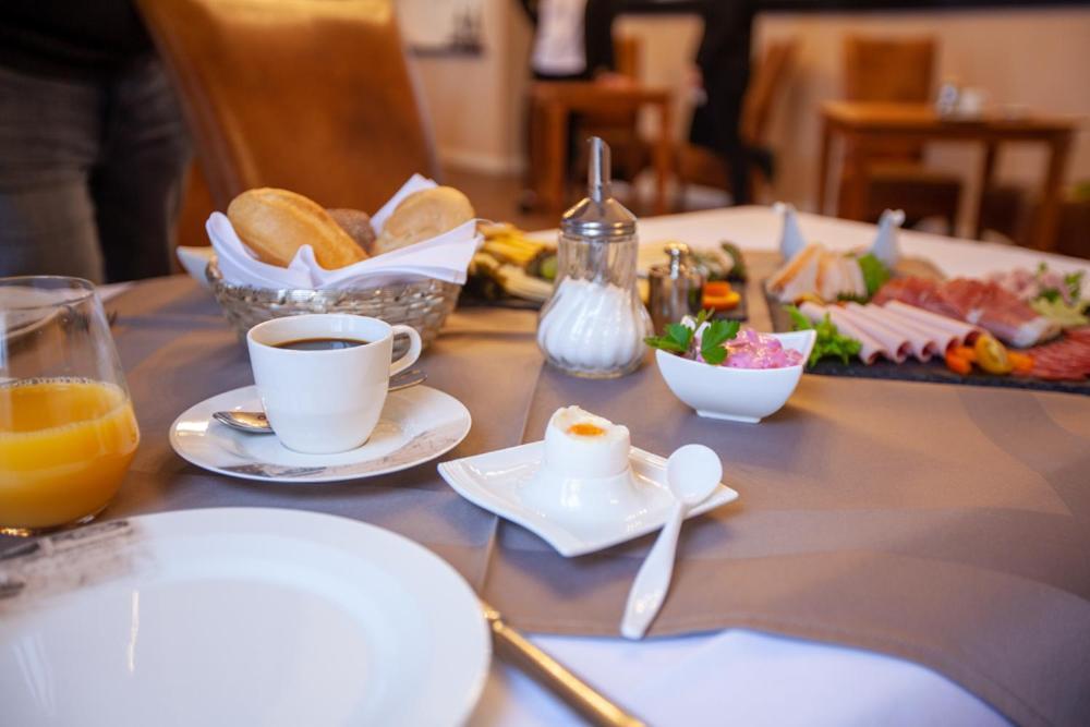 שוורין Hotel Niederlaendischer Hof מראה חיצוני תמונה