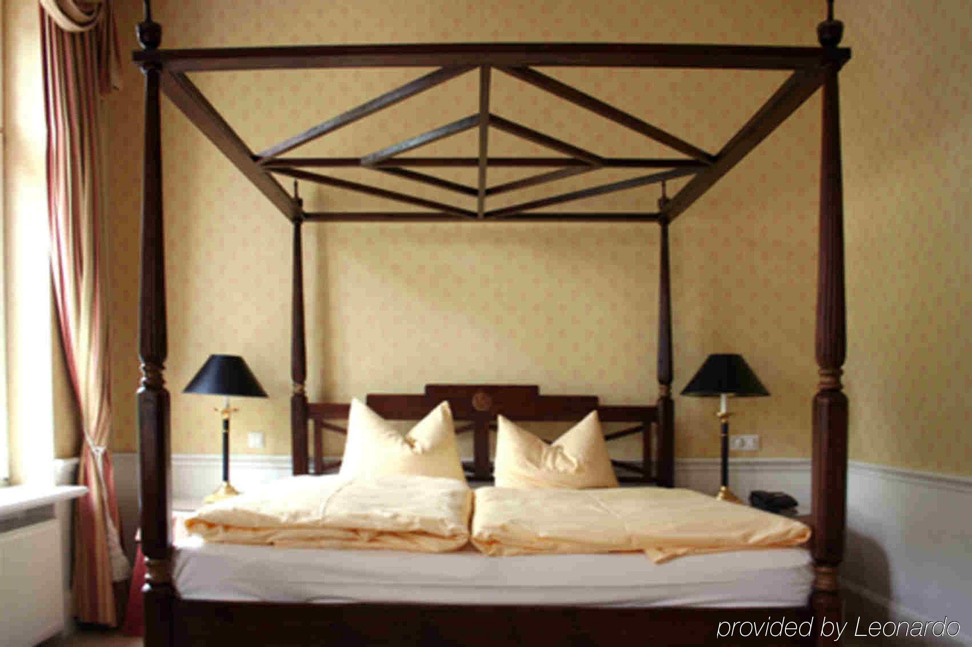 שוורין Hotel Niederlaendischer Hof מראה חיצוני תמונה