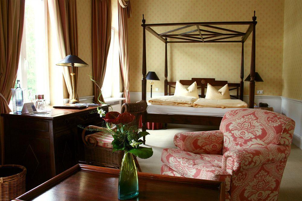 שוורין Hotel Niederlaendischer Hof חדר תמונה