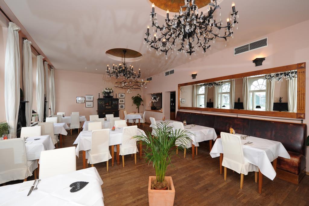 שוורין Hotel Niederlaendischer Hof מראה חיצוני תמונה