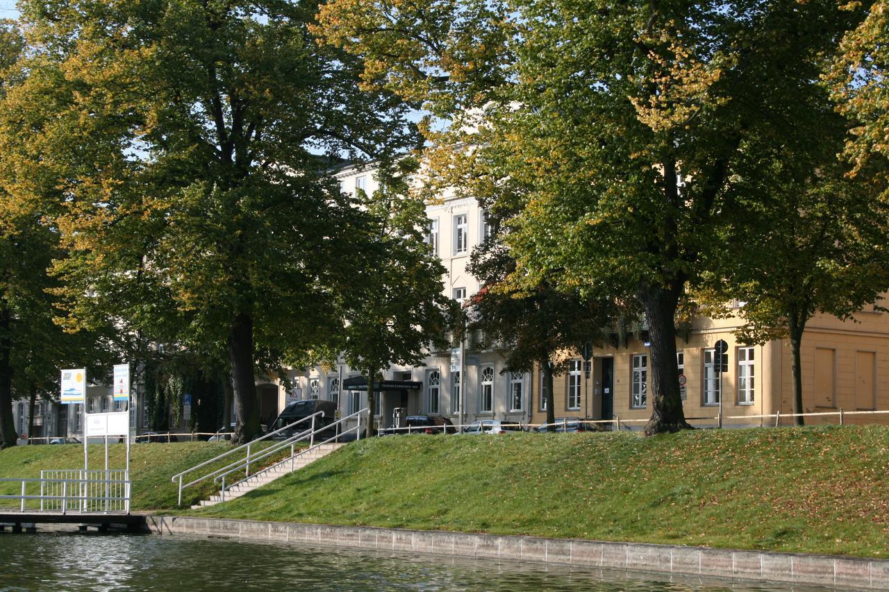 שוורין Hotel Niederlaendischer Hof מראה חיצוני תמונה