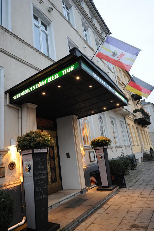 שוורין Hotel Niederlaendischer Hof מראה חיצוני תמונה